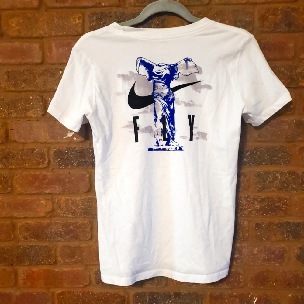 Nike t-shirt